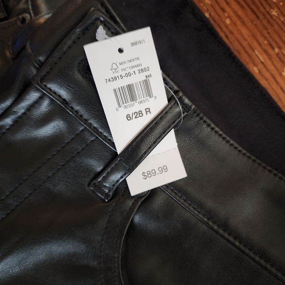 Gap High Rise Vegan Leather 70s Flare Pants, 28R - Picture 6 of 6